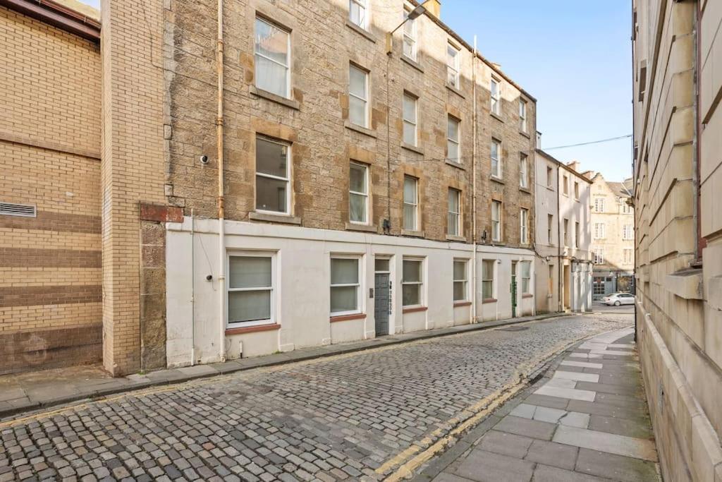 Two Bedroom Apartment-Central Edinburgh-Old Town-Licensed Eksteriør bilde