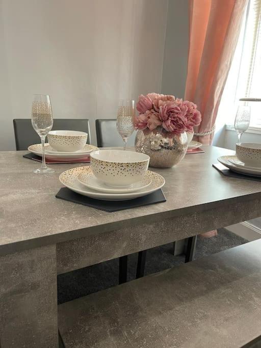Two Bedroom Apartment-Central Edinburgh-Old Town-Licensed Eksteriør bilde