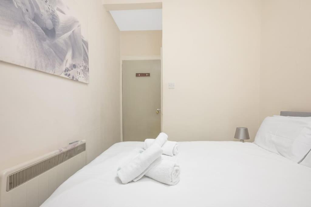 Two Bedroom Apartment-Central Edinburgh-Old Town-Licensed Eksteriør bilde