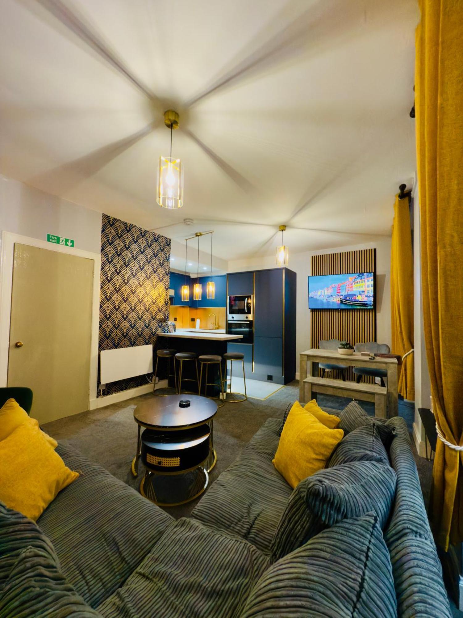 Two Bedroom Apartment-Central Edinburgh-Old Town-Licensed Eksteriør bilde